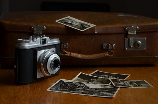 camera-photos-photograph-paper-prints-46794.jpeg