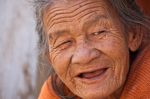 old-lady-smile-beautiful-woman.jpg