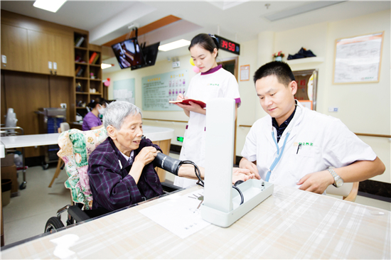 老年人的体温如何测评？