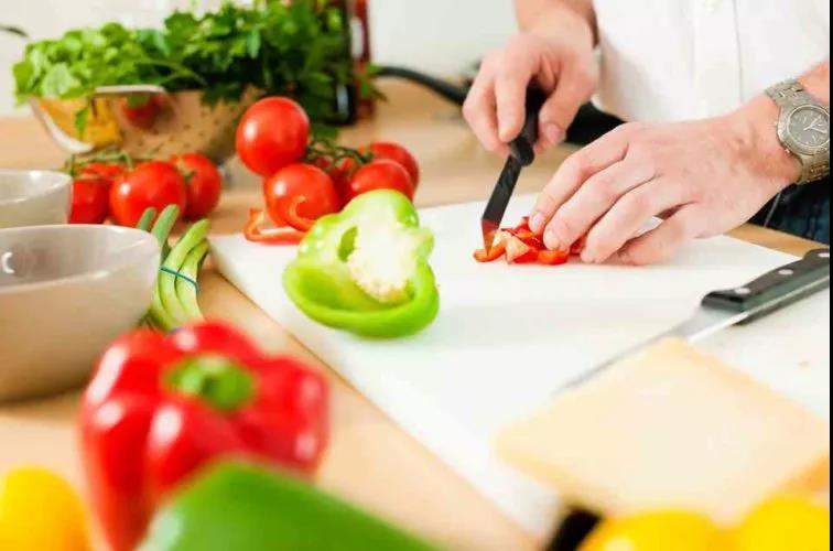 多干点家务活儿降低痴呆风险