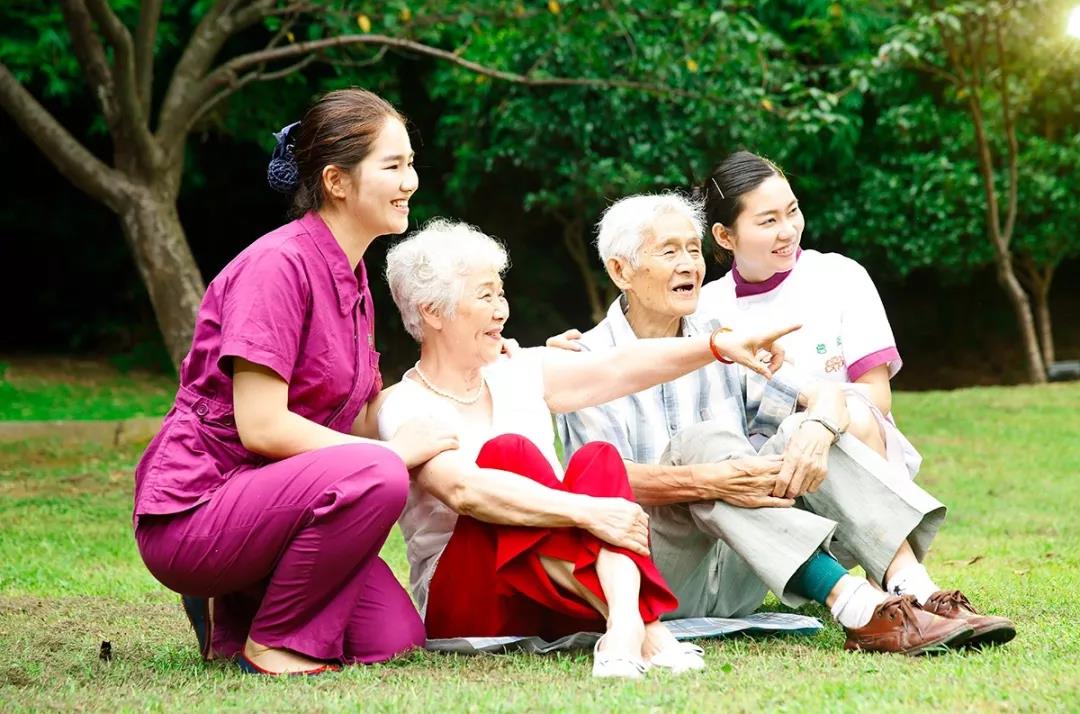 照护人员关爱系列︱老年照护人员的安全及职业保护