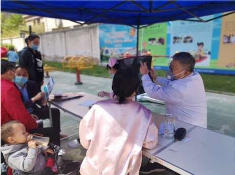 爱睦家开展社区义诊活动之银基王朝站