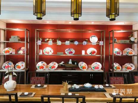 【乐活在星堡】“一纸油伞，陌上花开”，长者手绘油纸伞别样精彩