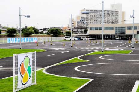 高龄驾驶员安全培训专门学校落成丨东瀛观察 