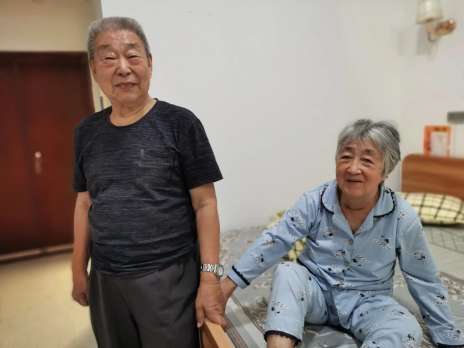 探望王爷爷夫妇： 曾经相伴漂洋过海，最终相拥叶落归根