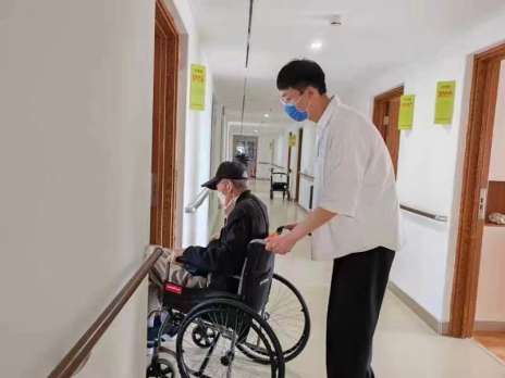 从接送老人参观到签入住协议，北京有这些养老机构在和安养帮深度合作