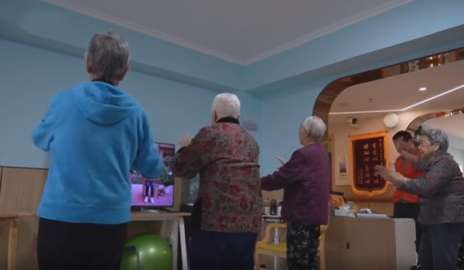 在“忘不了”养老院里，年轻人挑战认知症照护难题