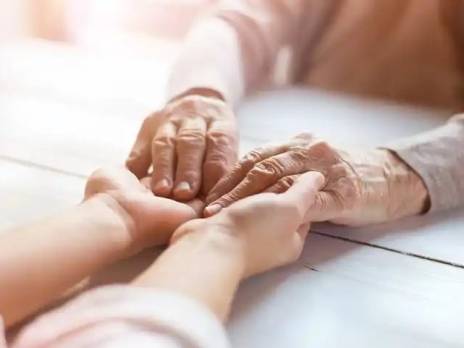 四川30个县区老人将受益！3亿元试点“养老不离家”