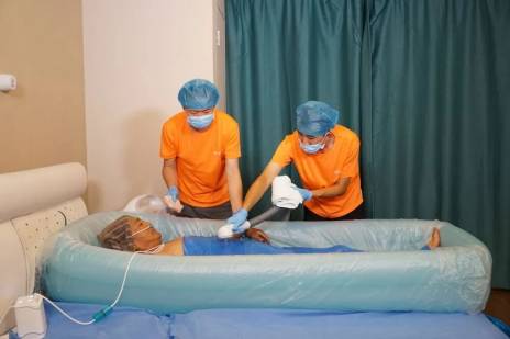 尊严养老，从助浴师开始