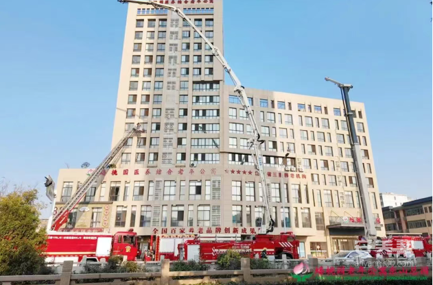 赣州市南康区蟠桃园老年公寓联合消防部门开展实战效能拉动演练5 赣州市南康区蟠桃园老年公寓联合消防部门开展实战效能拉动演练5