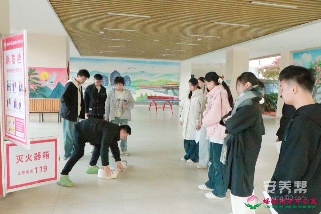 江西管理职业学院实习生在赣州市南康区蟠桃园老年公寓开启现场教学实践之旅7