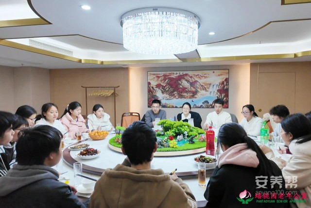 江西管理职业学院实习生在赣州市南康区蟠桃园老年公寓开启现场教学实践之旅2