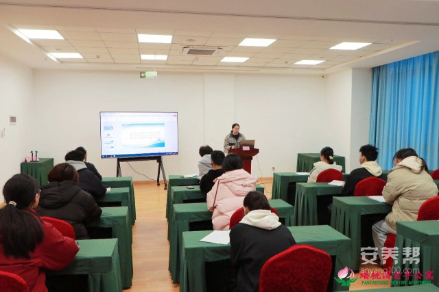 江西管理职业学院实习生在赣州市南康区蟠桃园老年公寓开启现场教学实践之旅4