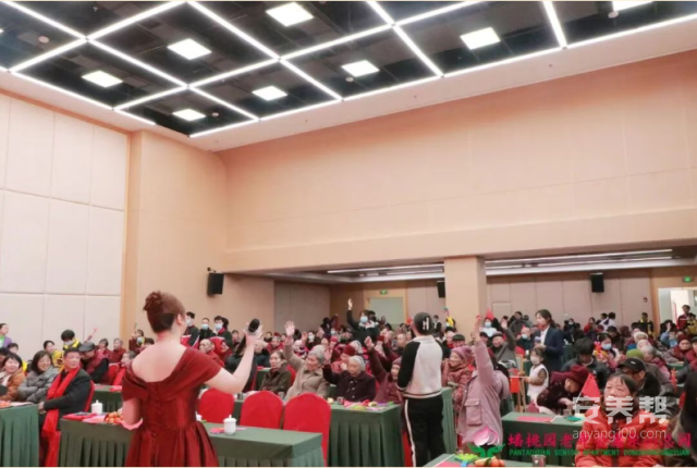 五级养老机构赣州市南康区蟠桃园老年公寓举办长者年会9