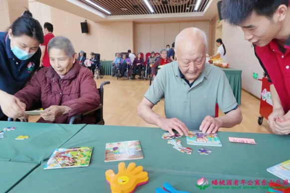 赣州市南康蟠桃园老年公寓五一暨长者生日会活动温情落幕3 赣州市南康蟠桃园老年公寓五一暨长者生日会活动温情落幕3