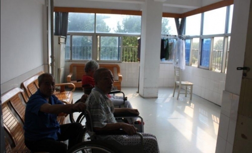 南京市玄武区锁金护理院老人图片