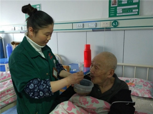 杭州绿康老年康复医院服务图片