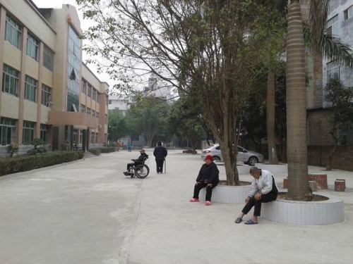 广西玉林市第一社会福利院老人图片