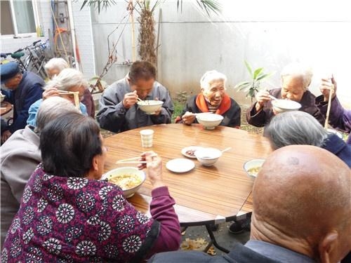 西安市长安区香积老年公寓老人图片