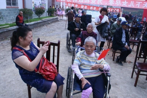 绵阳益康老年护理院服务图片