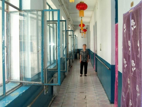 吉林市船营区红太阳敬老院老人图片