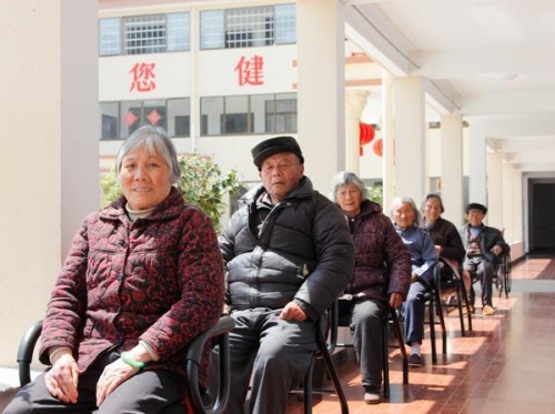 绍兴富盛辂山养老院老人图片