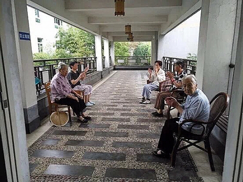 上海闵行区华哈养老院老人图片