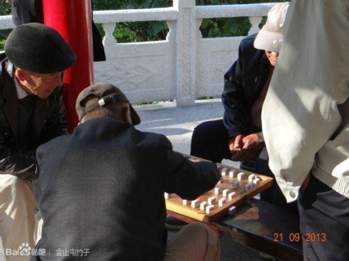 幸福家园养老院老人图片