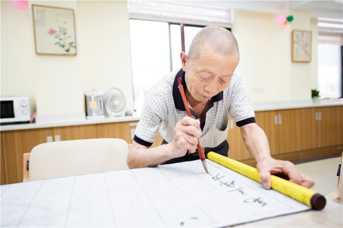 长沙市开福区普亲戴家河社区老年养护中心老人图片