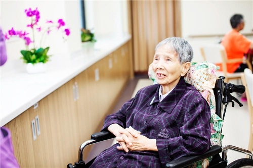 海口普亲老年养护中心老人图片