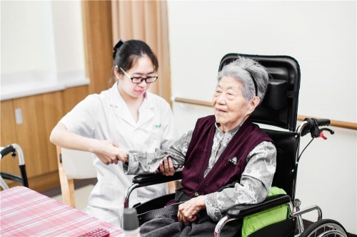 海口普亲老年养护中心服务图片