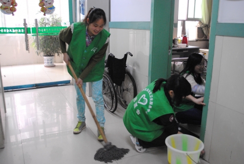 沙坪坝区双碑社区卫生服务中心托老科护工图片