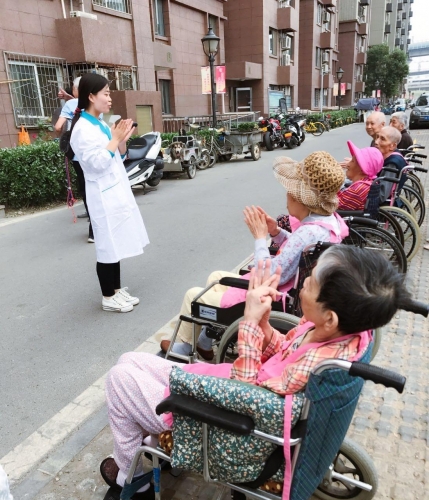 北京市丰台区颐和养老公寓护工图片