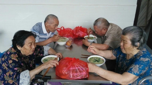 淮安市淮阴区吴集镇区域性养老服务中心老人图片