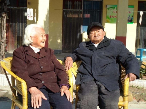 江苏省徐州市睢宁县骑路社区养老院老人图片