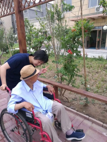 北京市昌平区阳光之城养老院老人图片