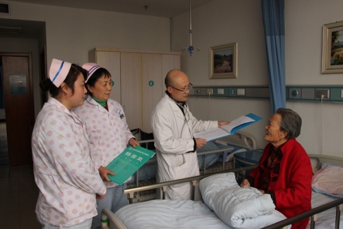 泰安长城老年护理院服务图片
