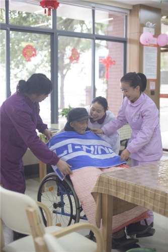 衡阳市普亲白沙洲老年养护中心服务图片