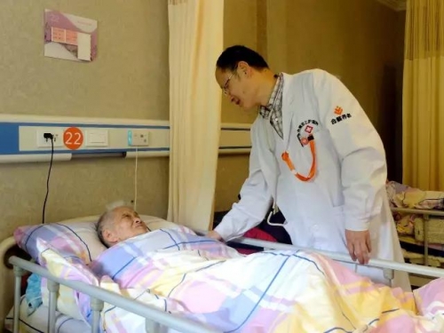 重庆合展养老至上护理院服务图片