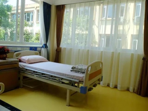 重庆合展养老至上护理院房间图片