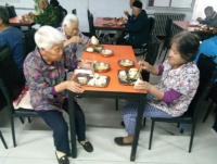 晖阳民族老年公寓老人图片