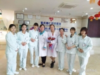 重庆江北失能老人养护中心护工图片