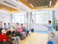 南京鼓楼幸福颐养康复医疗中心老人图片