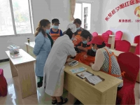 东至县夕阳红老年养护中心服务图片
